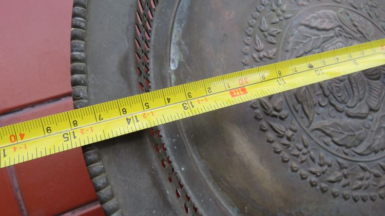 พานโตบทองเหลือง 15 นิ้ว สูง 6นิ้ว  งานเก่า เก่าเก็บ รูปที่ 11