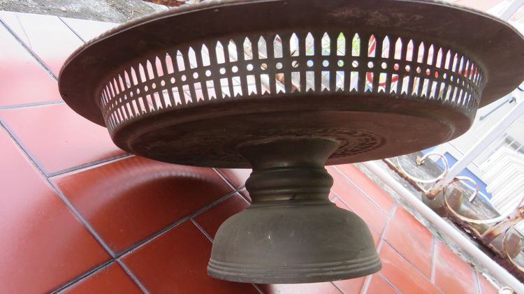 พานโตบทองเหลือง 15 นิ้ว สูง 6นิ้ว  งานเก่า เก่าเก็บ รูปที่ 6