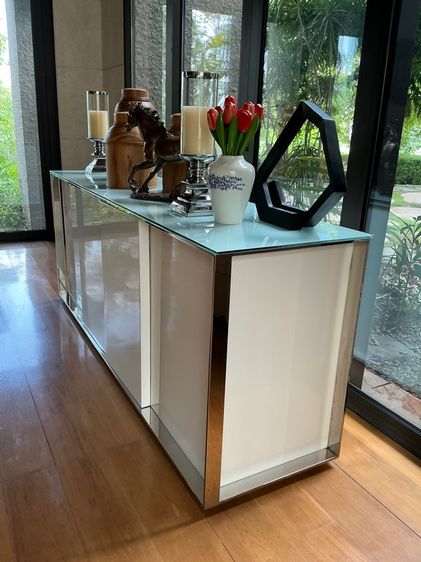 ตู้ไซด์บอร์ดไฮกลอสขาวเฟรมสแตนเลส รูปที่ 2