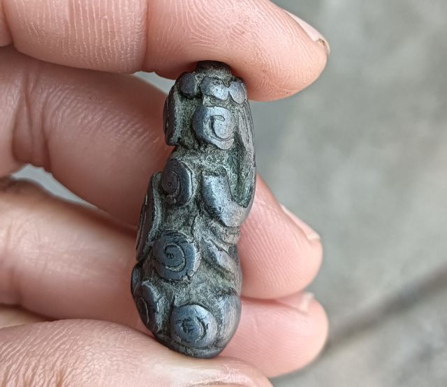 พระปิดตาไม่ทราบเนื้อ 1 องค์ รูปที่ 4