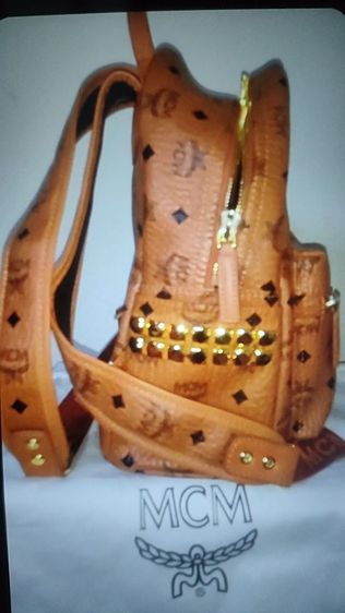 โอ้โหเป้สะพายหลังแฟชั่น mcm size 12 นิ้วงานเกรดพรีเมียมหนังดีๆมากๆเลยค่ะสินค้ามาพร้อมถุงผ้า รูปที่ 4