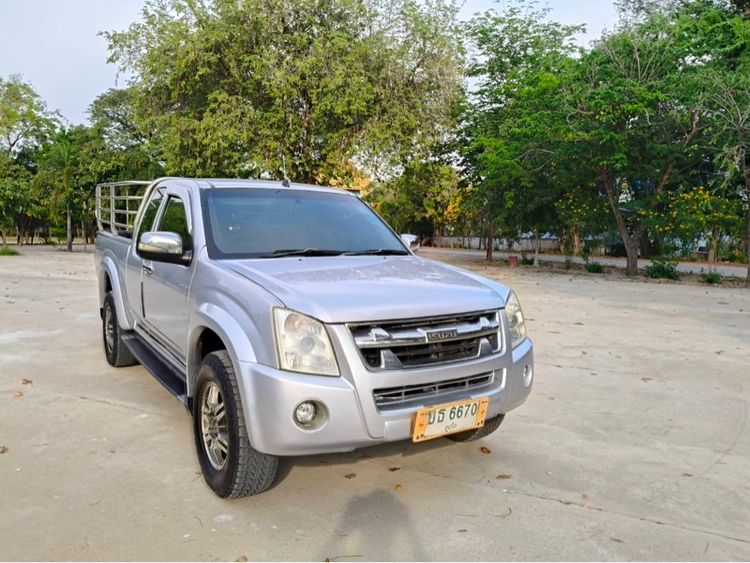 รถ Isuzu D-MAX 2.5 Hi-Lander สี เทา