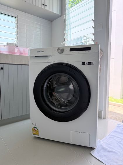 เครื่องซักผ้าฝาหน้า Samsung 8kg ของบ้านตัวอย่าง