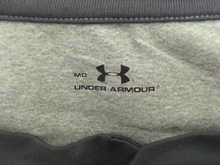 เสื้อยืด Henley(เฮนรี่) แขนยาว แบรนด์ UNDER ARMOUR สีโทนเทา รูปที่ 9