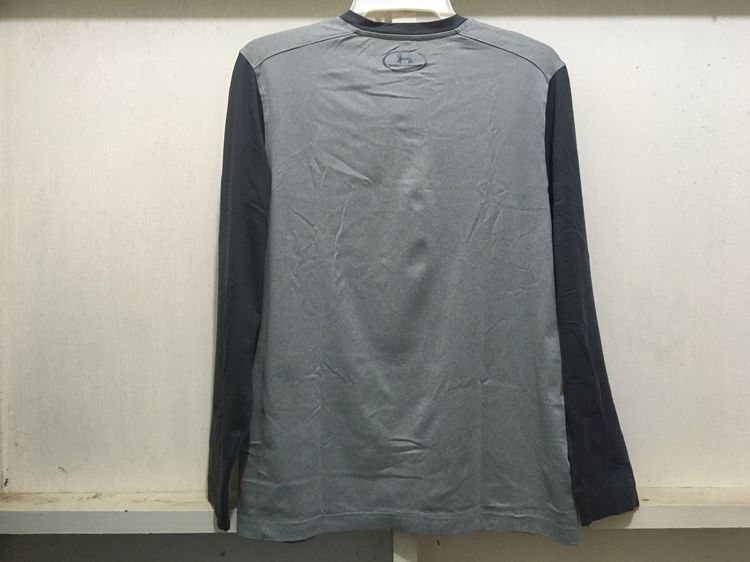 เสื้อยืด Henley(เฮนรี่) แขนยาว แบรนด์ UNDER ARMOUR สีโทนเทา รูปที่ 2