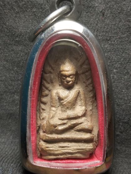 พระรอดลำพูนพิมพ์ใหญ่ครับ รูปที่ 2