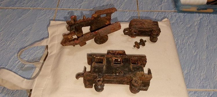 ซากรถไฟเหล็กจำลอง