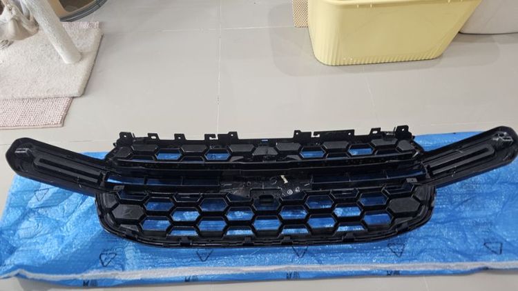 กระจังหน้าแท้ ford next gen wildtrak 2022 รูปที่ 4