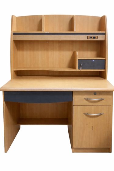 โต๊ะอ่านหนังสือ