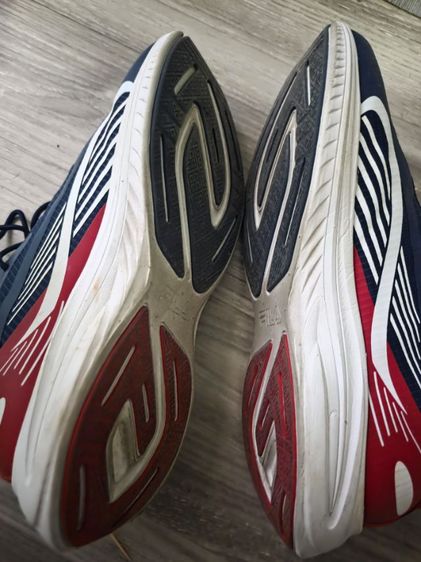 รองเท้ามือสอง รูปที่ 4