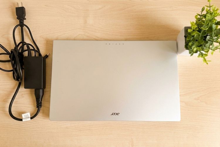 ขายด่วน โน้ตบุ๊ก Acer Aspire AL15-42P