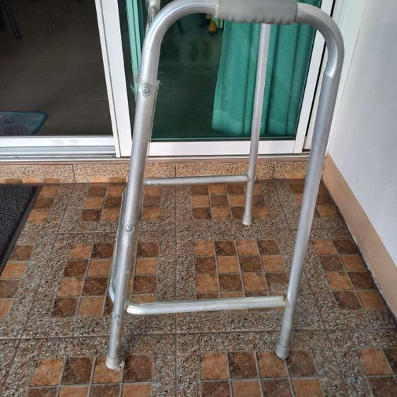 วอล์คเกอร์ 4 ขา  รูปที่ 3