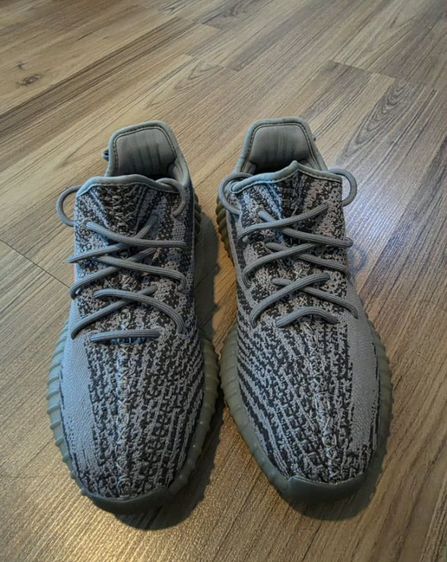 รองเท้า Adidas yeezy ซื้อมาใส่ไม่ได้ครับ (มันคับ) รายละเอียด US8 UK7 ครึ่ง  เบอร์41ครึ่ง อย่างสวยครับ สนใจมห้ไวครัชช ซื้อมา 19,000 ขาย 8,900