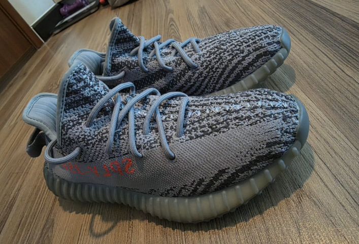 รองเท้า Adidas yeezy ซื้อมาใส่ไม่ได้ครับ (มันคับ) รายละเอียด US8 UK7 ครึ่ง  เบอร์41ครึ่ง อย่างสวยครับ สนใจมห้ไวครัชช ซื้อมา 19,000 ขาย 8,900 รูปที่ 3