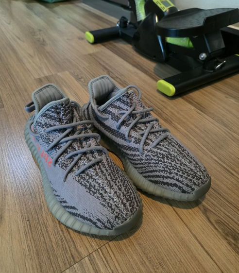 รองเท้า Adidas yeezy ซื้อมาใส่ไม่ได้ครับ (มันคับ) รายละเอียด US8 UK7 ครึ่ง  เบอร์41ครึ่ง อย่างสวยครับ สนใจมห้ไวครัชช ซื้อมา 19,000 ขาย 8,900 รูปที่ 4