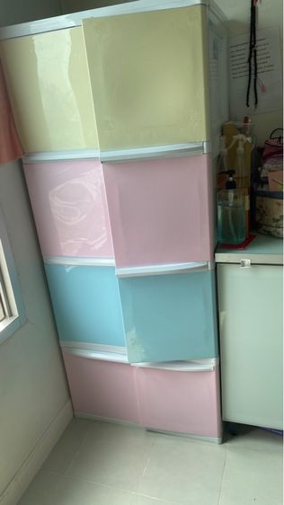 ตู้เสื้อผ้าพลาสติก 4 ชั้น มีราวแขวนในตัว 