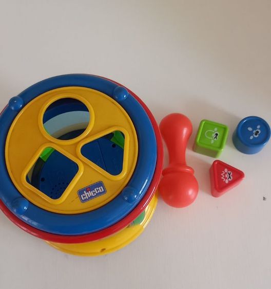 กลองของเล่น มีเสียงดนตรี ยี่ห้อ Chicco