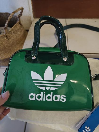 กระเป๋า adidas แท้ สภาพใหม่มาก ใช้ไม่ถึง 3 ครั้ง