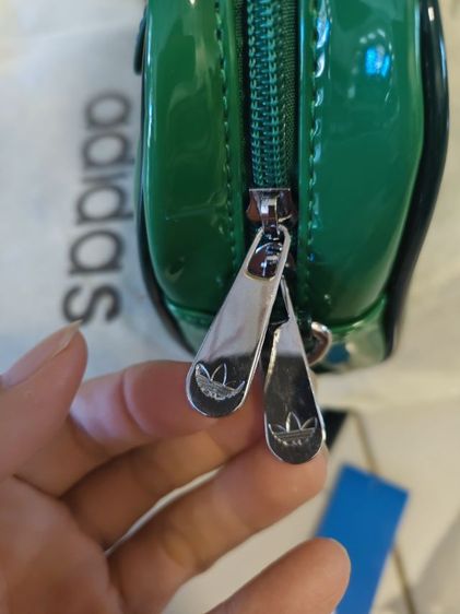 กระเป๋า adidas แท้ สภาพใหม่มาก ใช้ไม่ถึง 3 ครั้ง รูปที่ 3