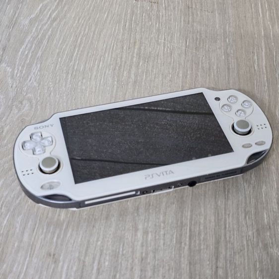 ขายps vita1000 แปลงแล้ว เมม128 มีเมมตัวเครื่อง16g