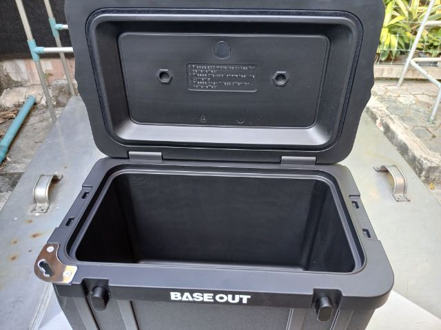 กระติกเก็บความเย็น base out