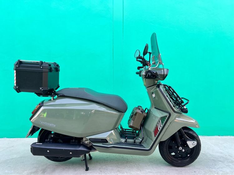 Lambretta x300 สีเขียวเข้ม ปี2023 วิ่ง5,000 โล 
