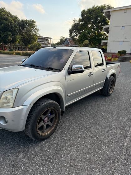 Isuzu D-MAX 2010 2.5 Hi-Lander Super Platinum Pickup ดีเซล เกียร์ธรรมดา บรอนซ์เงิน รูปที่ 2