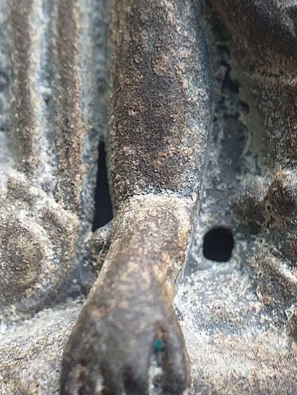 พระพุทธชินราช ข้างพระอัครสาวก. รูปที่ 13