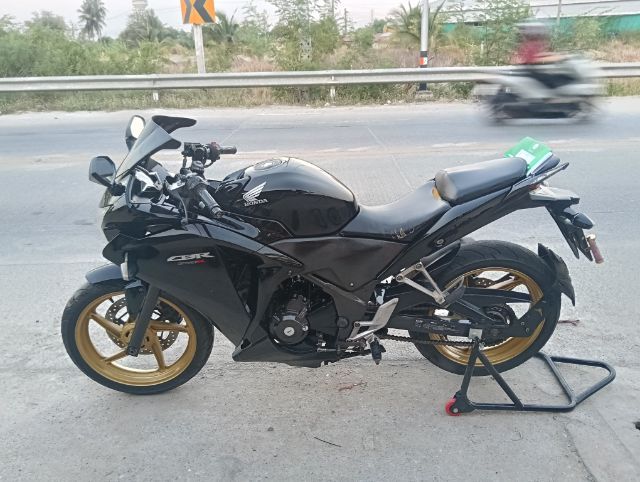 CBR250R สตาร์ทติดขี่ได้ปกติ เอกสารครบ รูปที่ 5