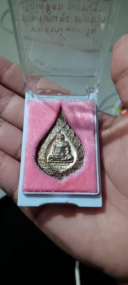 หลวงพ่อพูล เนื้อนวะ พร้อมกล่องเดิม รูปที่ 2