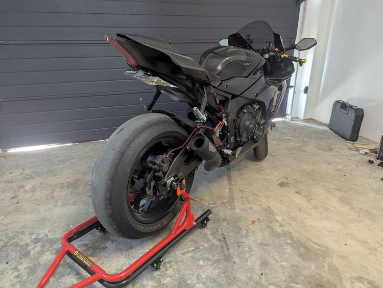  Yamaha R1 รูปที่ 6