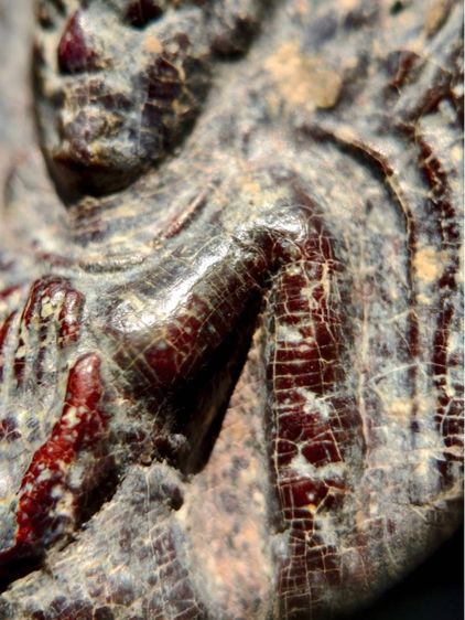 พระร่วงหลังรางปืน พิมนิยม กรุวัดพระศรีรัตนมหาธาตุราชวรวิหาร  หรือกรุวัดพระปรางค์ สุโขทัย   เนื้อตะกั่วสนิมแดง  รูปที่ 6