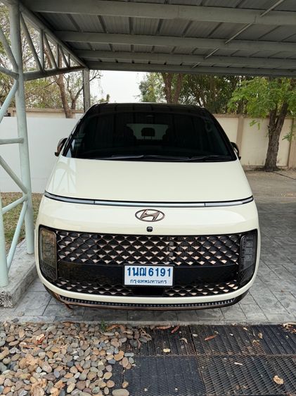 รถ Hyundai Staria PREMIUM 2.2 สี ดำ
