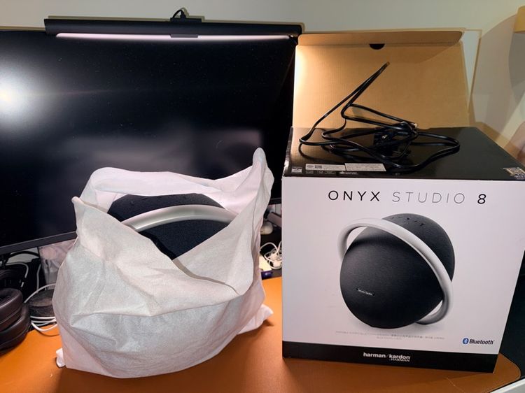 Harman Kardon Onyx Studio 8