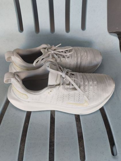 รองเท้าวิ่ง Nike rn4