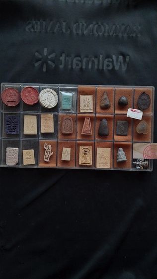 หมดนี้250พระบ้านเหมามาเอาไปสะสมต่อได้เลยไม่มีเวลาดูไม่มีเวลาเช็คเอาไปหมดตามภาพไม่ให้ถาดนะคับ รูปที่ 2