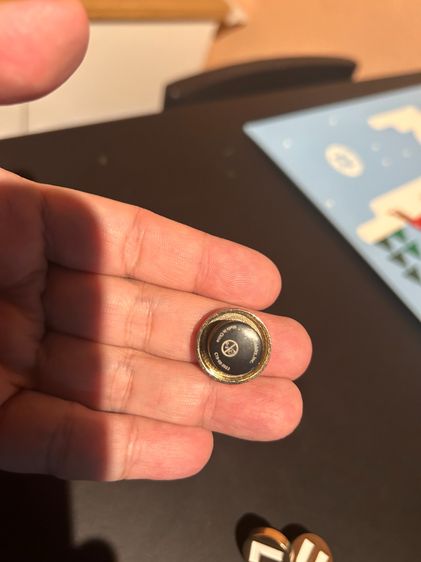 CROCS ตัวติดรองเท้า JIBBITZTM GOLD LETTER L U Q Y รูปที่ 3