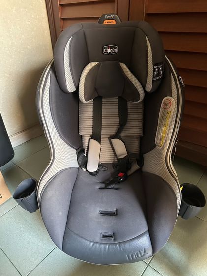 CHICCO NEXTFIT ZIP MAX CAR SEAT