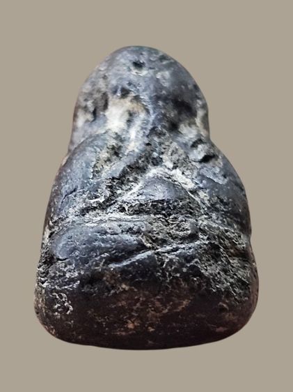 พระปิดตาพิมพ์ปั้นจิ๋วลอยองค์ เนื้อผงคลุกรัก หลวงพ่อแก้ว วัดปากทะเล จ.เพชรบุรี ประมาณปี 2400-2431 รูปที่ 4