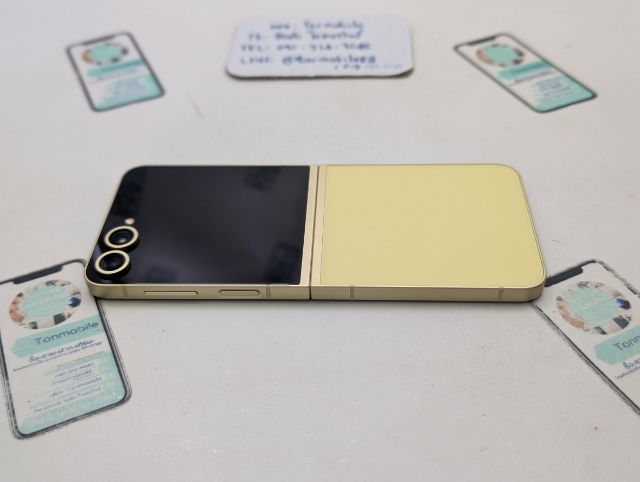 ขาย เทิร์น Samsung Galaxy Z Flip 6 512 GB Yellow ศูนย์ไทย สภาพสวย มีตัวเครื่องอย่างเดียว ไม่มีอุปกรณ์อื่น เพียง 10,990 บาท เท่านั้น ครับ รูปที่ 6