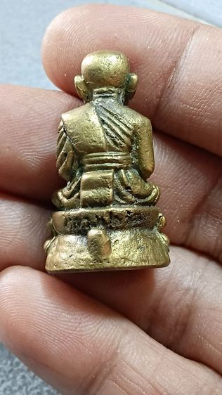 รูปหล่อหลวงปู่ทวด ตามภาพ รูปที่ 4