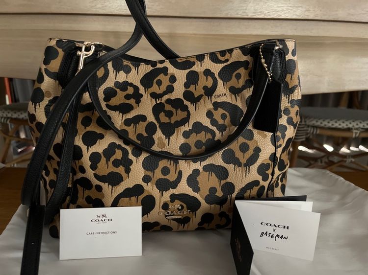 กระเป๋าcoach wild beast