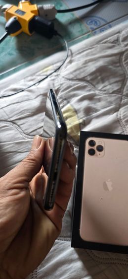 11 pro max 256 สภาพสวย เครื่องไม่เคยแกะ  สุขภาพแบต 79 รูปที่ 6