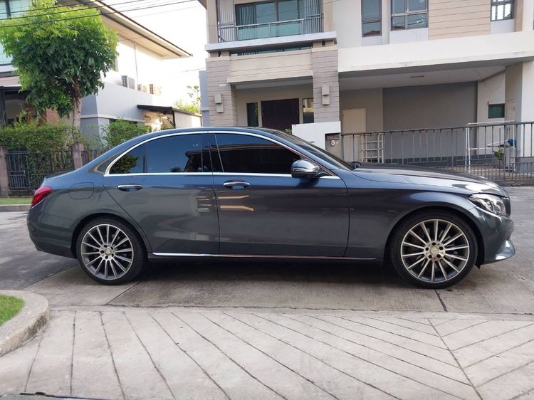 รถ Mercedes-Benz C-Class C350e สี เทา