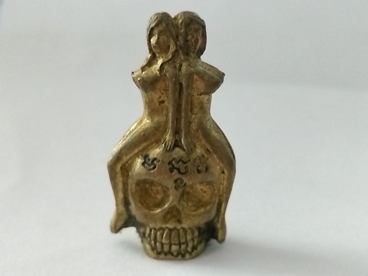 สองนางพราย หลวงปู่ สวัสดิ์ รูปที่ 3