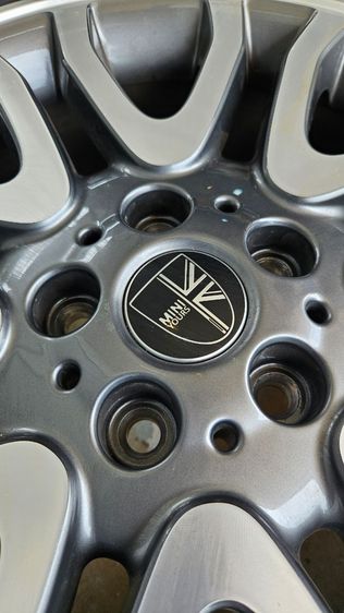 ล้อแท้ F57 mini cooper s 18" 18"×7.5 is54
สวยchicเดิมโรงงานใหม่มากรุ่นพิเศษ yours edition หายาก
ล้อยางใหม่จากศูนย์  รูปที่ 3