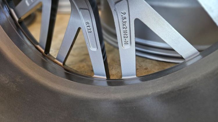 ล้อแท้ Amg GLC43 21" facelift  x257 
หายาก หล่อ รูปที่ 4