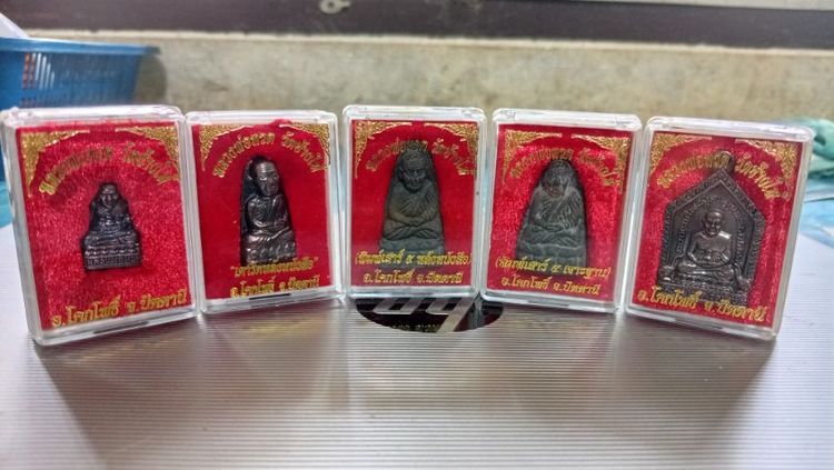 หลวงปู่ทวด วัดช้างให้ ชุด 5 องค์