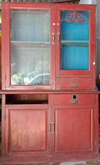 ตู้ไม้สักแท้ 2 ชั้น ของโบราณเก่าเก็บ ลิ้นชักเสียไป 1 ข้างหนูกัดเป็นรู2รู