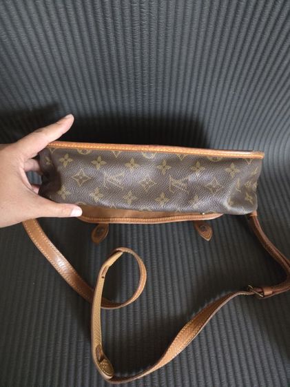 กระเป๋าสะพายข้าง Louis Vuitton รุ่น Monogram Gibeciere MM.  รูปที่ 6